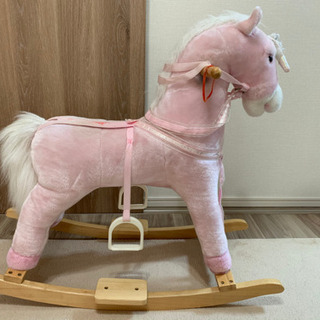 ピンクの木馬