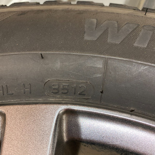 【緊急値下げ‼️】スタッドレスタイヤ　ハンコック　　収納ラック付！！