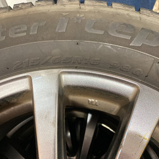 【緊急値下げ‼️】スタッドレスタイヤ　ハンコック　　収納ラック付！！