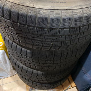 【緊急値下げ‼️】スタッドレスタイヤ　ハンコック　　収納ラック付！！