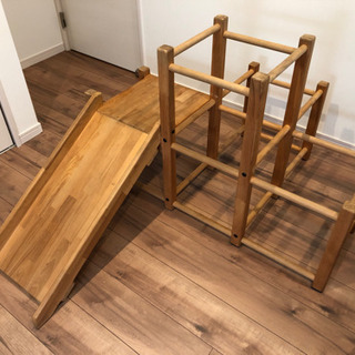 木製　すべり台