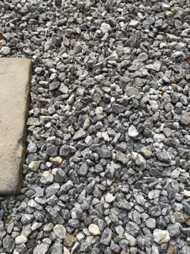 化粧砂利 石灰砂利 庭のdiy ガーデニングなどに ともくん 十日市場のその他の中古あげます 譲ります ジモティーで不用品の処分