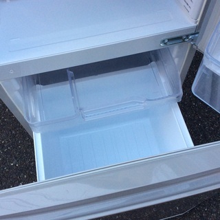 【RKGRE-535】特価！三菱/146L 2ドア冷凍冷蔵庫/MR-P15Z-S/中古品/2016年製/当社より近隣無料配達！