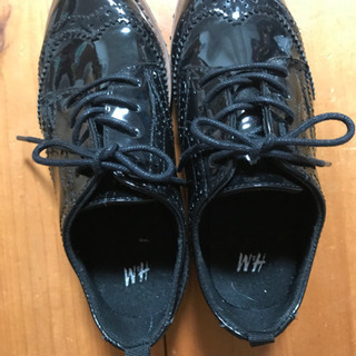 H &Mエナメル靴