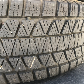 ブリジストン　スタッドレス225/65/17