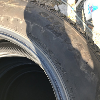 ブリジストン　スタッドレス225/65/17