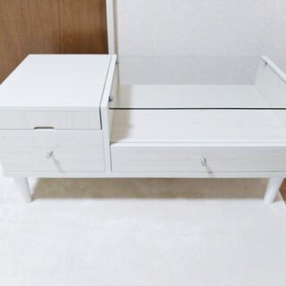 ドレッサー テーブル おしゃれ 安い 白 北欧 リビングテーブル ドレッサーテーブル メイク台 ガラステーブル Andy 我孫子のテーブル センター テーブル の中古あげます 譲ります ジモティーで不用品の処分