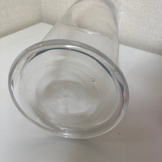手作り感のあるガラス花瓶