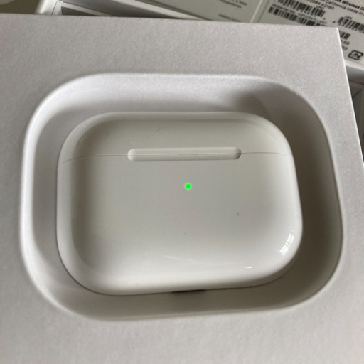 AirPods Pro 充電ケースのみ　新品未使用　日本国内正規版