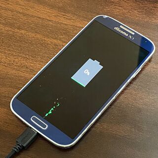 動作確認済　完動品　Galaxy S4 ドコモ版　傷多いです　ジ...