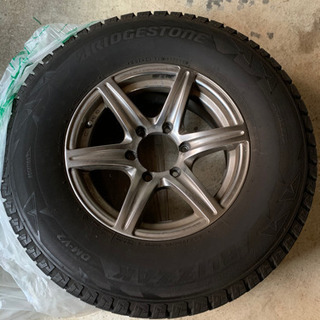 4本中古スタッドレス265/70R16ブリザック　パジェロ、サーフなどに希少！