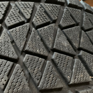 4本中古スタッドレス265/70R16ブリザック　パジェロ、サーフなどに希少！