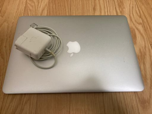 中古 MacBookAir 13インチEarly 2015 / 4G / Core i5 / 128GB