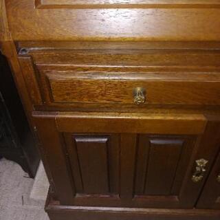 カリモク折りたたみデスク値引き条件あり！