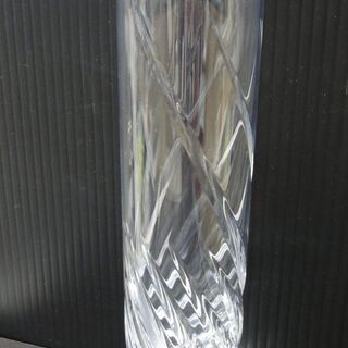 Baccarat/バカラ ARLKLEVYデザイン グラス花瓶 高さ22センチ【ユーズドユーズ名古屋天白店】 J503