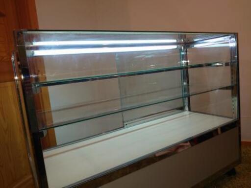 値下げ ショーケース(鍵、照明付き)