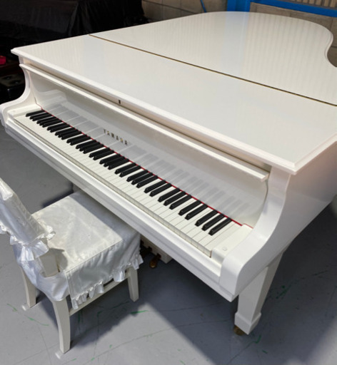 ヤマハC3白色、スタインウェイなどグランドピアノをお譲りします。