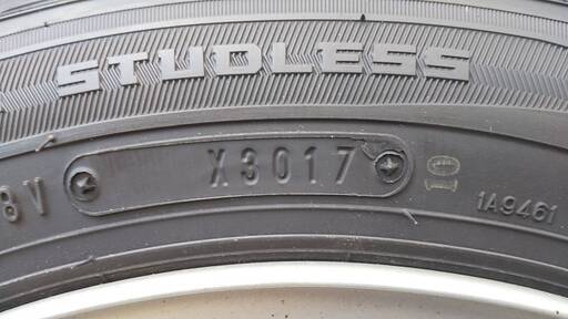 スタッドレスタイヤ4本 155/65R14 ワゴンRにて1シーズンのみ使用 鉄ホイール付 8～9分山！