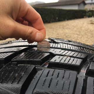 スタッドレスタイヤ　265/65/17