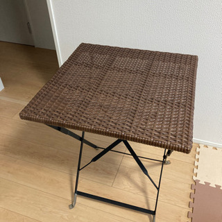 【値下げ】折り畳み式ガーデンテーブル