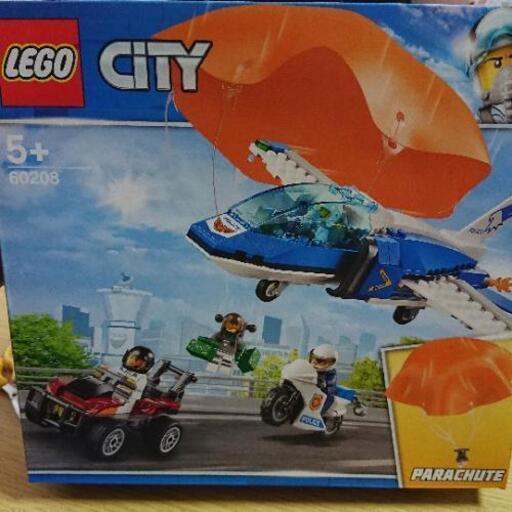 レゴ(LEGO) シティ パラシュート逮捕 60208 (なぁ) 那覇の子供用品の中古あげます・譲ります｜ジモティーで不用品の処分