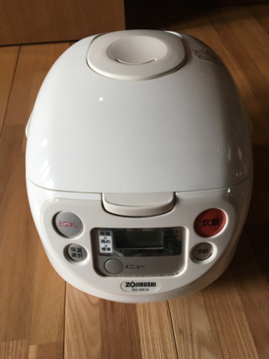 炊飯器象印 Zojirushi マイコン炊飯器 5 5合炊き Ns We10 Wb ホワイト おいしく炊ける Kazuta 伊勢朝日のその他の中古あげます 譲ります ジモティーで不用品の処分