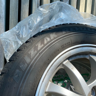 スタッドレスタイヤ ホイール 4本　プリウスα プリウスアルファ