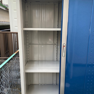 収納家具 【取りに来れる方限定!!】物置お譲りします︎︎︎︎︎☺︎