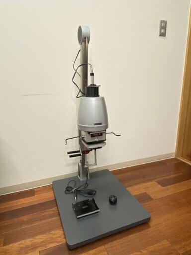 【引取限定】動作確認済　写真引き伸ばし機　ラッキー90M-S、程度良。多階調印画紙用セーフライト （ILFORD902）。おまけJOBO現像タンク、EL-NIKKOR 50/2.8