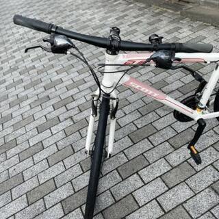 クロスバイク　自転車　scott alloy 6061　24段変速　サイドスタンド付き