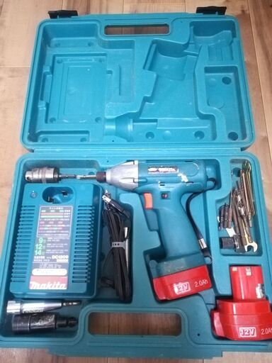 makita インパクトドライバー