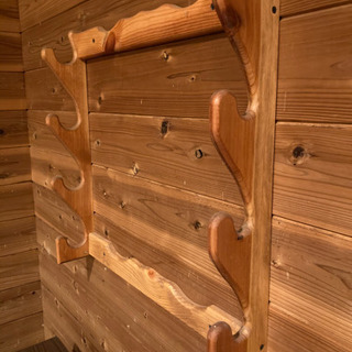 Allen 木製ガンラック　壁掛けタイプ　4丁収納可能