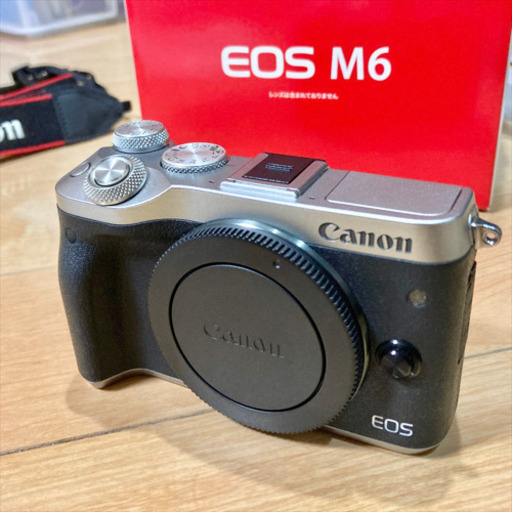 【美品送料込】Canon EOS M6ボディー(シルバー)＋オマケ付
