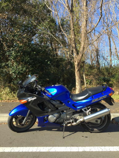 Kawasaki Zzr400 N 400cc 水冷 キャブ 4気筒 マルチ ツアラー フルカウル 50cc 土浦のバイクの中古あげます 譲ります ジモティーで不用品の処分
