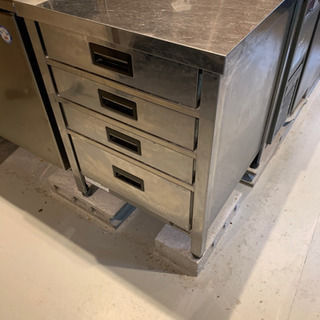 業務用　引き出し付き作業台　4段