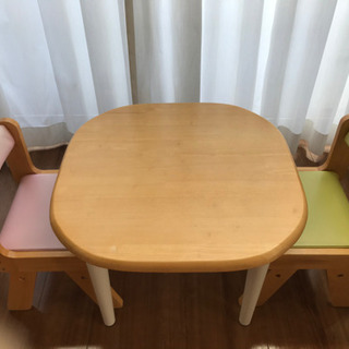 キッズ用テーブルと椅子のセット