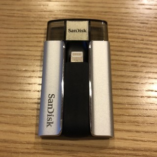 SanDisk iXpand フラッシュドライブ 64GB 大容...