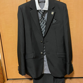 《美品》一回だけ着た卒業式用のスーツ・男の子165cm