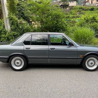 BMW E28 520i  1988年式最終モデル