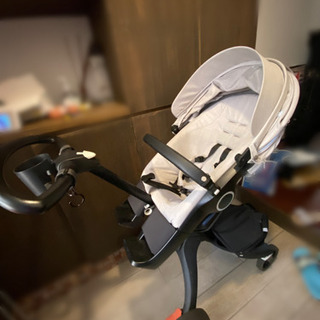 ストッケのベビーカー レイン、マグカップ置き付き