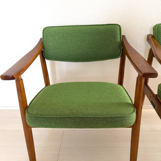 カリモク60 Dチェア タープグリーン 中古品2個セット