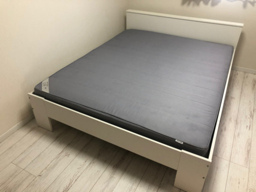 【お取引中】IKEAイケア　クイーンサイズ　ベッド
