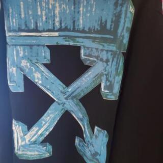 【今日限定、新古品、値下げしました】オフホワ OFF WHITEのパーカー