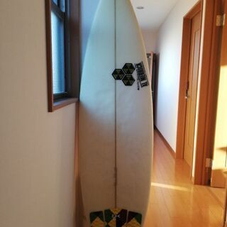 クロムハーツピアス-アルメリックのサーフボード