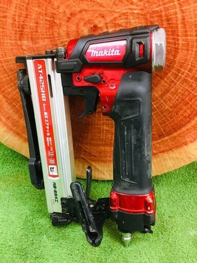 マキタ makita AT425HB 高圧エアタッカ 【リライズ野田愛宕店】【店頭