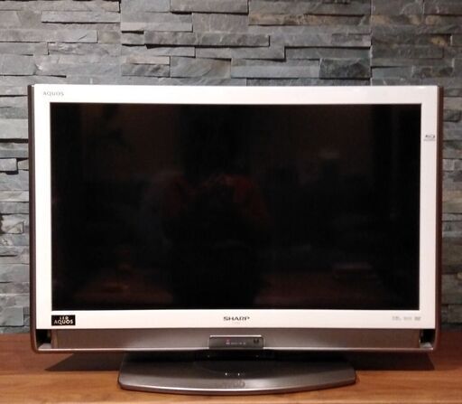 美品 SHARP LED AQUOS 世界の亀山モデル 32型 テレビ  Blu-ray内蔵