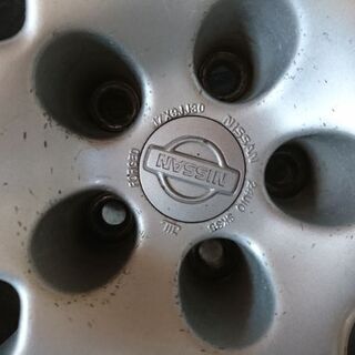 33GT-R 純正ホイール 2本 タイヤ死んだやつ着けてます