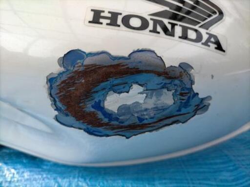 ホーネット 250 タンク 凹みあり