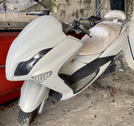 マジェスティ250と部品取車の2台