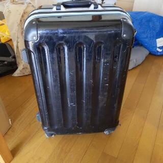 【引取限定】スーツケース　黒